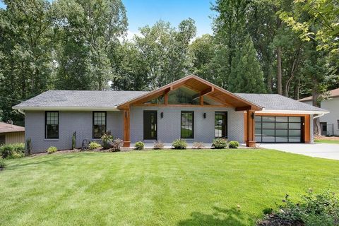 Single Family Residence in Alpharetta GA 225 Jayne Ellen Way.jpg