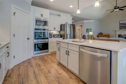 Single Family Residence in Monroe GA 290 Club Drive 12.jpg