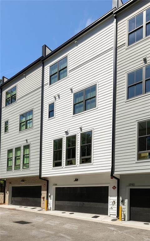 Townhouse in Atlanta GA 1788 Peach Blossom Lane 33.jpg