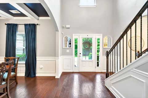 Single Family Residence in Cumming GA 3975 Silverthorn Trace 3.jpg