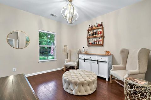 Single Family Residence in Cumming GA 3975 Silverthorn Trace 10.jpg