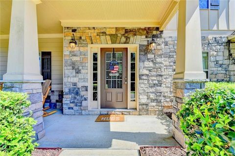 Single Family Residence in Cumming GA 3975 Silverthorn Trace 2.jpg