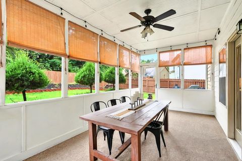 Single Family Residence in Cumming GA 3975 Silverthorn Trace 20.jpg