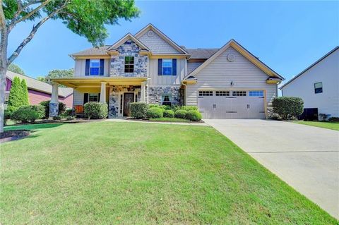 Single Family Residence in Cumming GA 3975 Silverthorn Trace.jpg