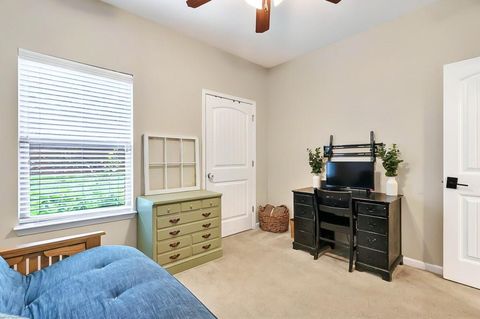 Single Family Residence in Cumming GA 3975 Silverthorn Trace 23.jpg