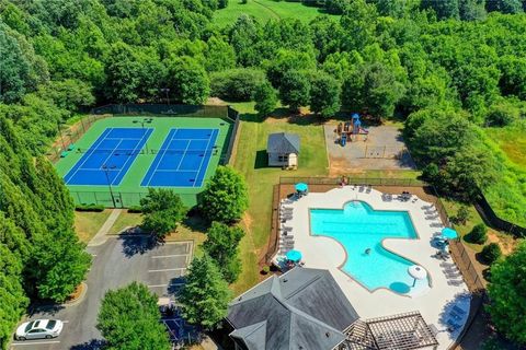 Single Family Residence in Cumming GA 3975 Silverthorn Trace 44.jpg