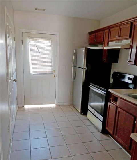 Townhouse in Monroe GA 926 Old Mill Pt #F 6.jpg