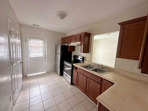 Townhouse in Monroe GA 926 Old Mill Pt #F 4.jpg