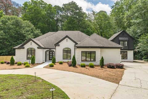 Single Family Residence in Douglasville GA 6394 Wood Valley Road.jpg