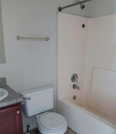 Townhouse in Monroe GA 926 Old Mill Pt #C 10.jpg