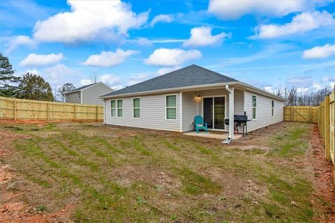 Single Family Residence in Barnesville GA 100 Red Oak Drive 22.jpg