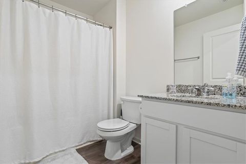 Single Family Residence in Barnesville GA 100 Red Oak Drive 17.jpg