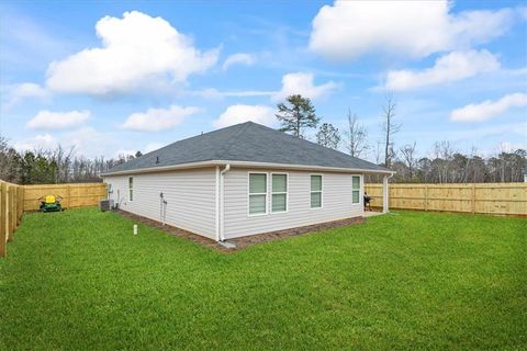 Single Family Residence in Barnesville GA 100 Red Oak Drive 23.jpg