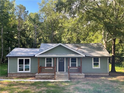 Single Family Residence in Villa Rica GA 10033 Florence Circle.jpg