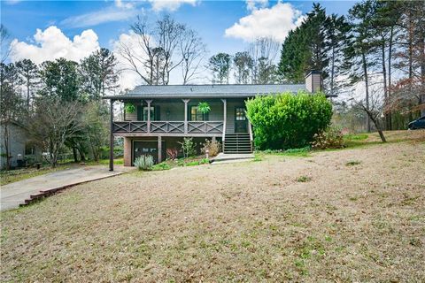 Single Family Residence in Mableton GA 419 Saint Patrick Drive.jpg