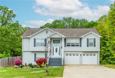 Single Family Residence in Auburn GA 1768 Wynfield Lane.jpg