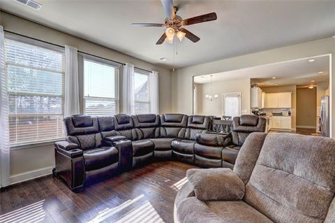 Single Family Residence in Monroe GA 1817 HIGHLAND CREEK Drive 3.jpg