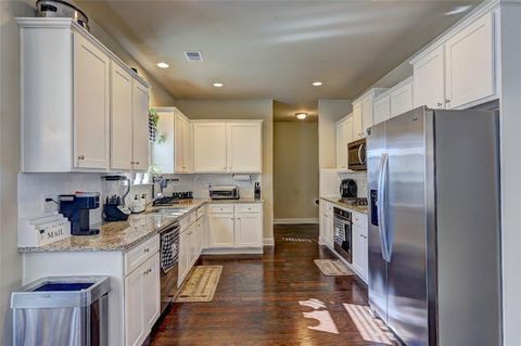 Single Family Residence in Monroe GA 1817 HIGHLAND CREEK Drive 6.jpg