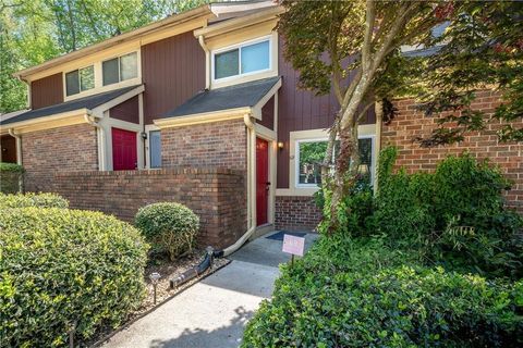 Condominium in Alpharetta GA 69 Country Place Court.jpg