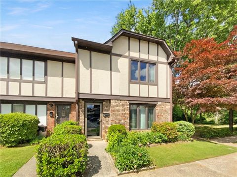 Condominium in Marietta GA 1805 Ashborough Circle #H.jpg