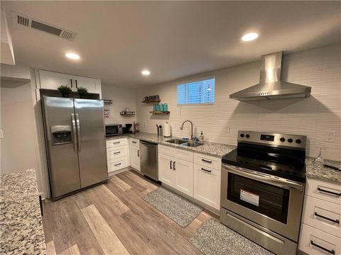 Single Family Residence in Atlanta GA 280 Spellman Street 11.jpg