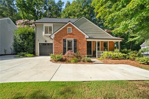 Single Family Residence in Roswell GA 409 Roswell Green Lane.jpg