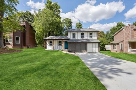 Single Family Residence in Norcross GA 869 Wytower Trail.jpg
