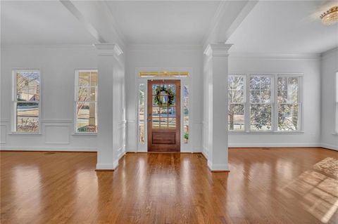 Single Family Residence in Cumming GA 4050 Preserve Crossing Lane 2.jpg