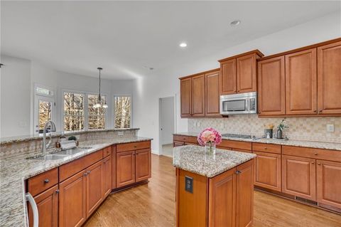 Single Family Residence in Cumming GA 4050 Preserve Crossing Lane 14.jpg