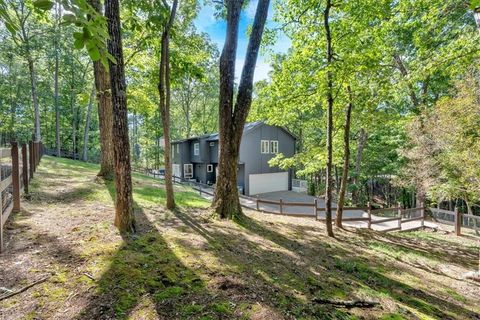 Single Family Residence in Roswell GA 510 Watergate Court 31.jpg