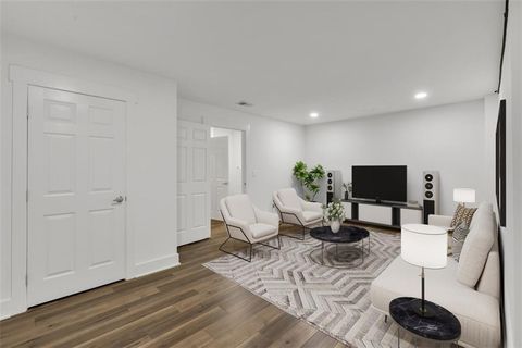 Single Family Residence in Roswell GA 510 Watergate Court 24.jpg
