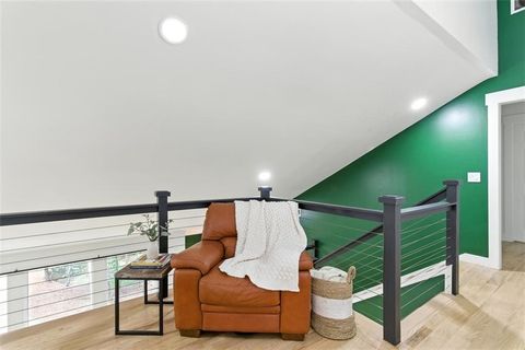 Single Family Residence in Roswell GA 510 Watergate Court 17.jpg