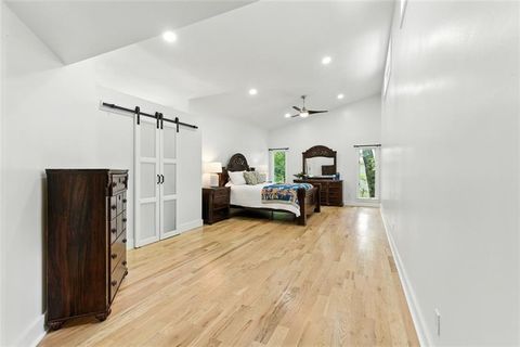 Single Family Residence in Roswell GA 510 Watergate Court 12.jpg