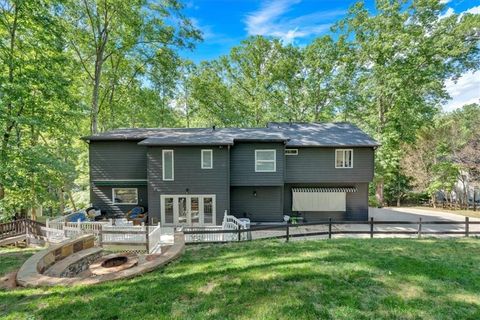 Single Family Residence in Roswell GA 510 Watergate Court 10.jpg