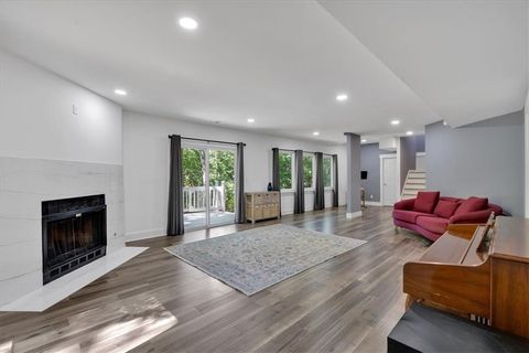 Single Family Residence in Roswell GA 510 Watergate Court 21.jpg