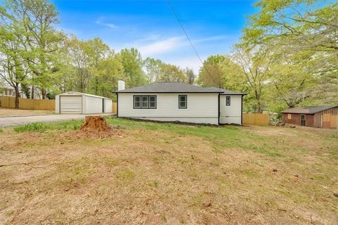 Single Family Residence in Marietta GA 484 Lorene Drive.jpg