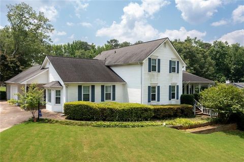 Single Family Residence in Marietta GA 2692 Wellington Drive.jpg