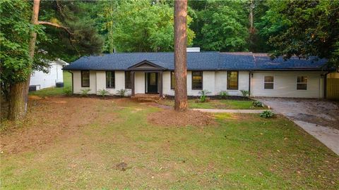 Single Family Residence in Atlanta GA 3790 VILLAGE Drive.jpg