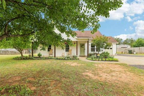 Single Family Residence in Monroe GA 1593 Roscoe Davis Rd.jpg