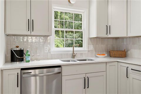 Single Family Residence in Canton GA 160 Pine Grove Drive 3.jpg
