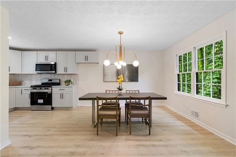 Single Family Residence in Canton GA 160 Pine Grove Drive 11.jpg