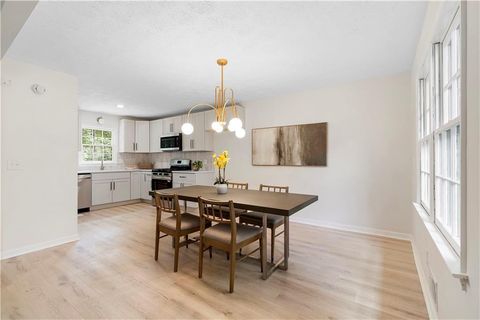 Single Family Residence in Canton GA 160 Pine Grove Drive 12.jpg