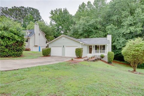 Single Family Residence in Snellville GA 3960 Rocmar Drive.jpg