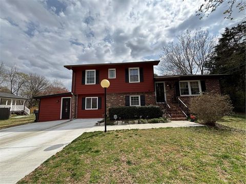 Single Family Residence in Snellville GA 1872 Bent Trail.jpg