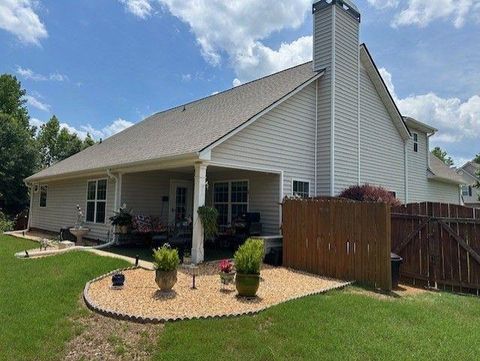 Single Family Residence in Monroe GA 743 Thompson Ridge Drive Dr 2.jpg