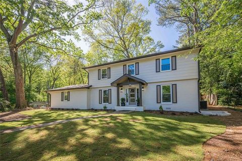 Single Family Residence in Atlanta GA 4446 HUNTINGTON Circle.jpg