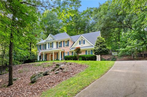 Single Family Residence in Roswell GA 525 Watergate Court.jpg