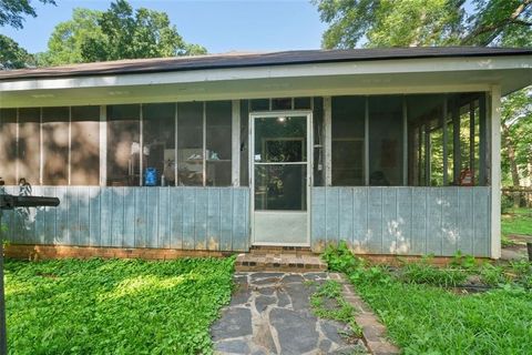 Single Family Residence in Monroe GA 131 W Marable Street 2.jpg