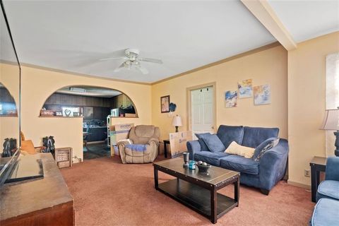Single Family Residence in Monroe GA 131 W Marable Street 4.jpg