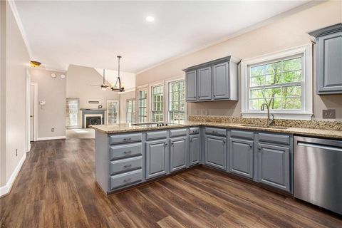 Single Family Residence in Alpharetta GA 5145 Southlake Drive 11.jpg